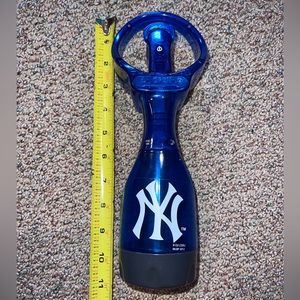 Authentic NY Yankees misting fan